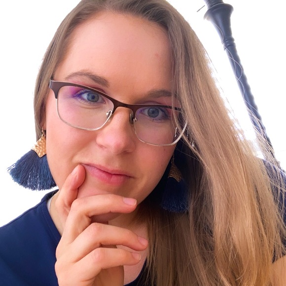 Meet your Posher, Tamara - Picture 2 of 2